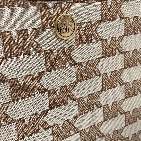 MICHAEL KORS Briley Small Logo Messenger Xbody Bag LUGGAGE MULTI COLOR - Picture 10 of 16